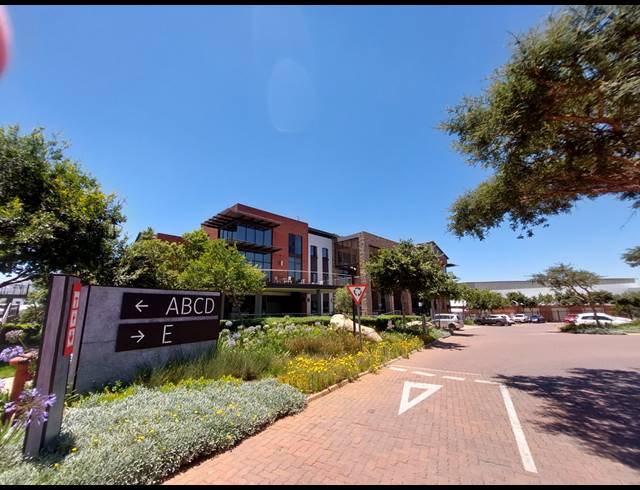 389M² OFFICE TO LET IN GREENSTONE HILL